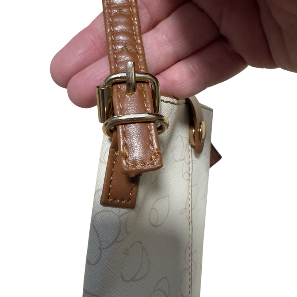 Chip 'n' Dale Cream Crossbody Phone Bag - Picture 9 of 12